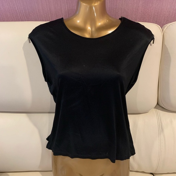 Hot and sexy Gucci top - Picture 1 of 9